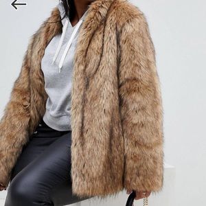 🆕 Faux Fur ASOS curve Coat
